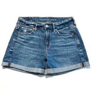 American Eagle Tomgirl Denim Shorts Medium Wash Distressed Rolled Hem Womens 0-4